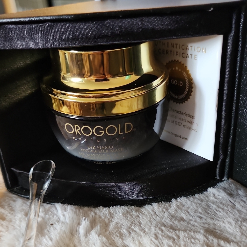 24K Nano Hydra Silk Mask - Gold and Black